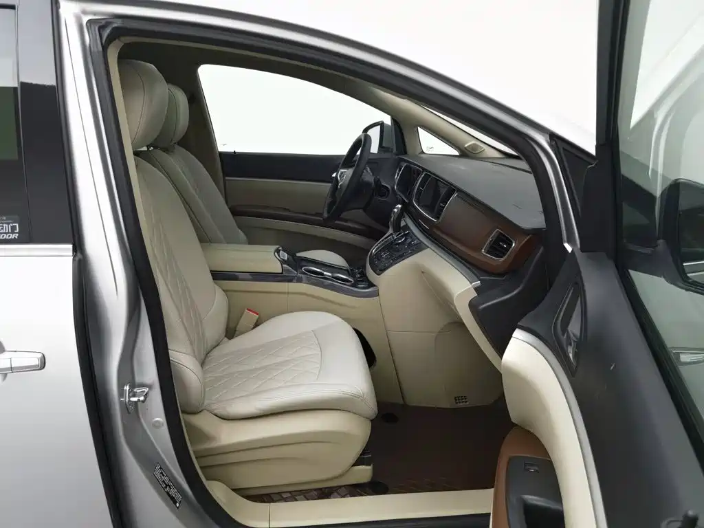 Buick GL8 — миниатюра 23