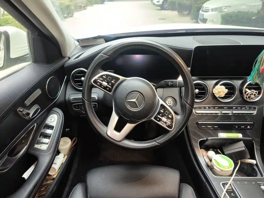 Mercedes-Benz C-Class — миниатюра 6