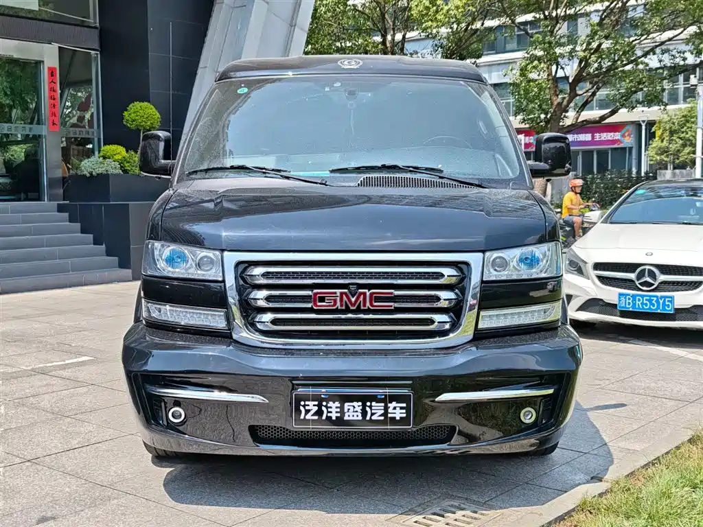 GMC Savana 2024 4.3L AT
