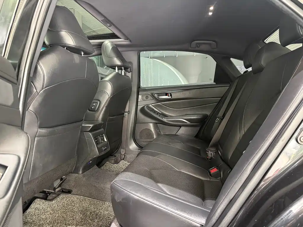 Toyota Avalon — миниатюра 6