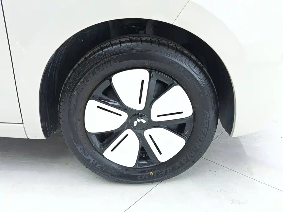 Wuling MINIEV — миниатюра 6