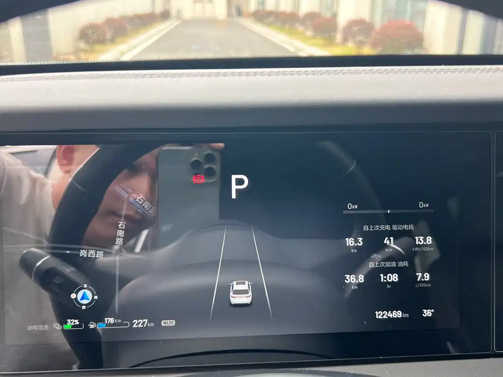 Li Auto ONE 2021 6 мест