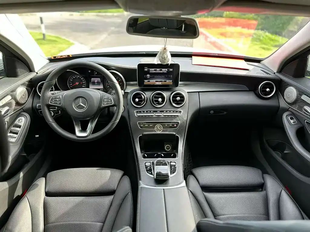 Mercedes-Benz C-Class — миниатюра 5