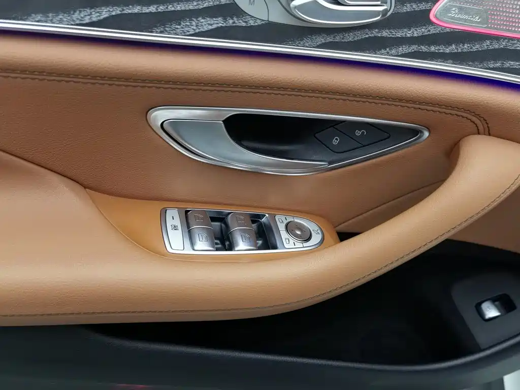 Mercedes-Benz CLS — миниатюра 9