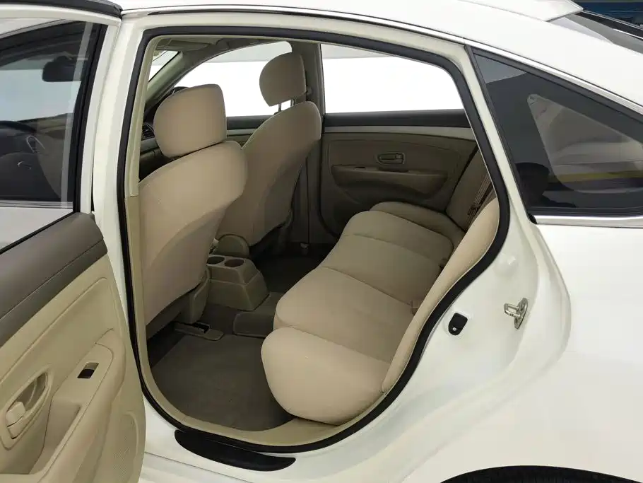 Nissan Sylphy — миниатюра 11