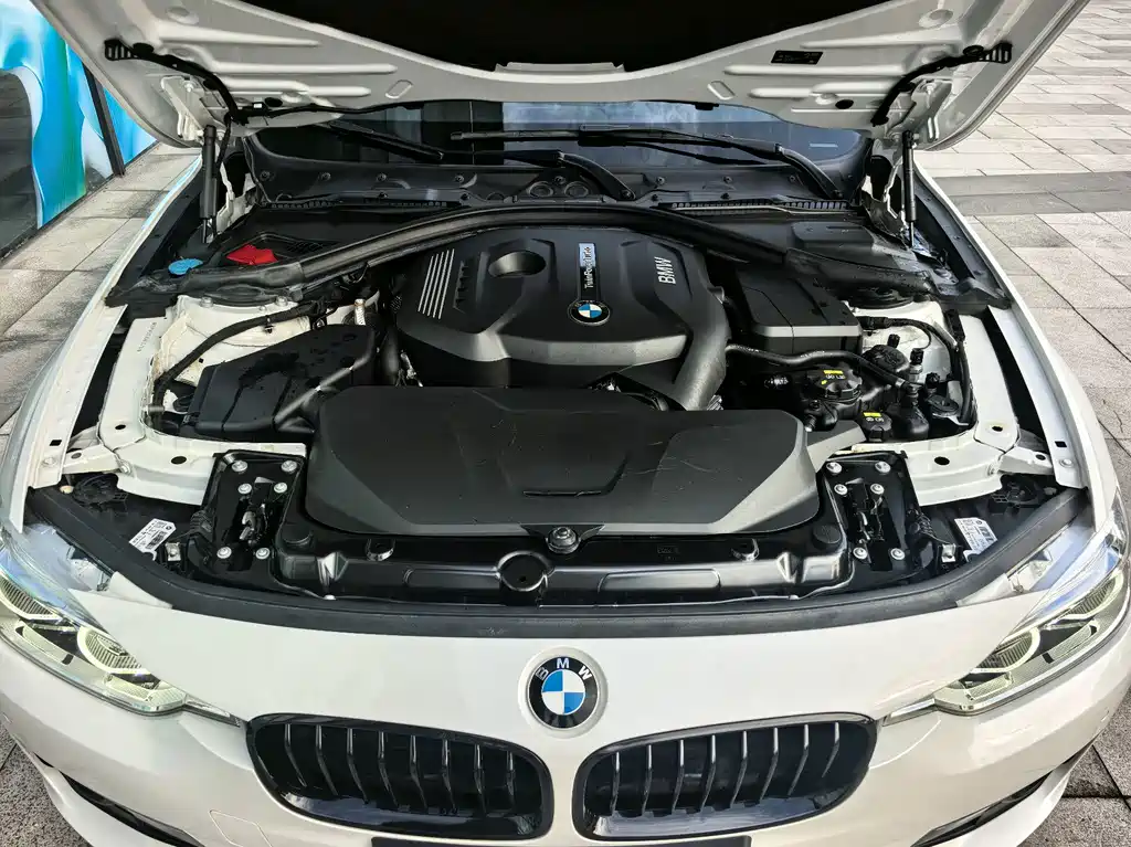 BMW 3 Series — миниатюра 17