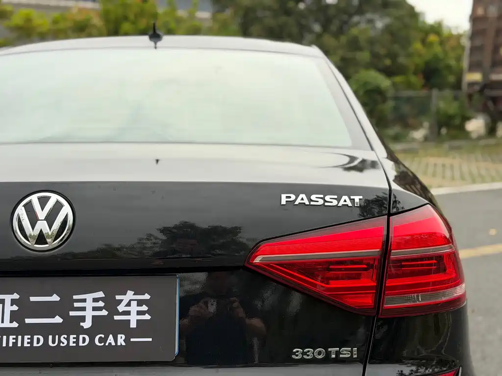Volkswagen Passat 2017 330TSI DSG