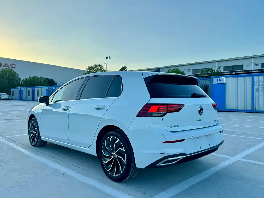 Volkswagen Golf — миниатюра 8