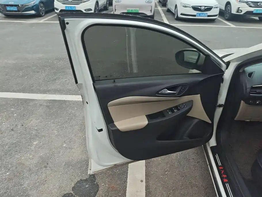 Buick Excelle — миниатюра 7
