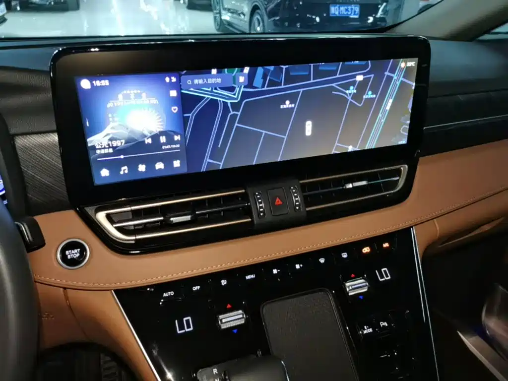 Hongqi Hongqi HQ9 PHEV — миниатюра 13