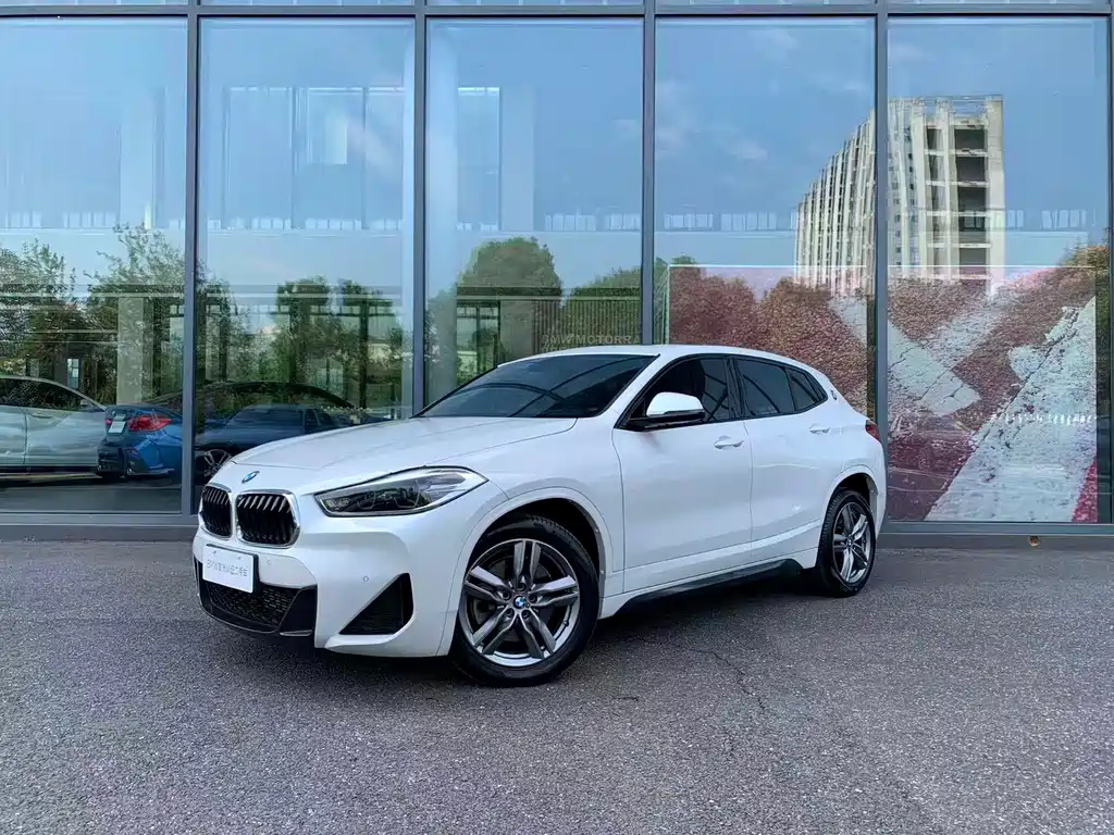 BMW X2
