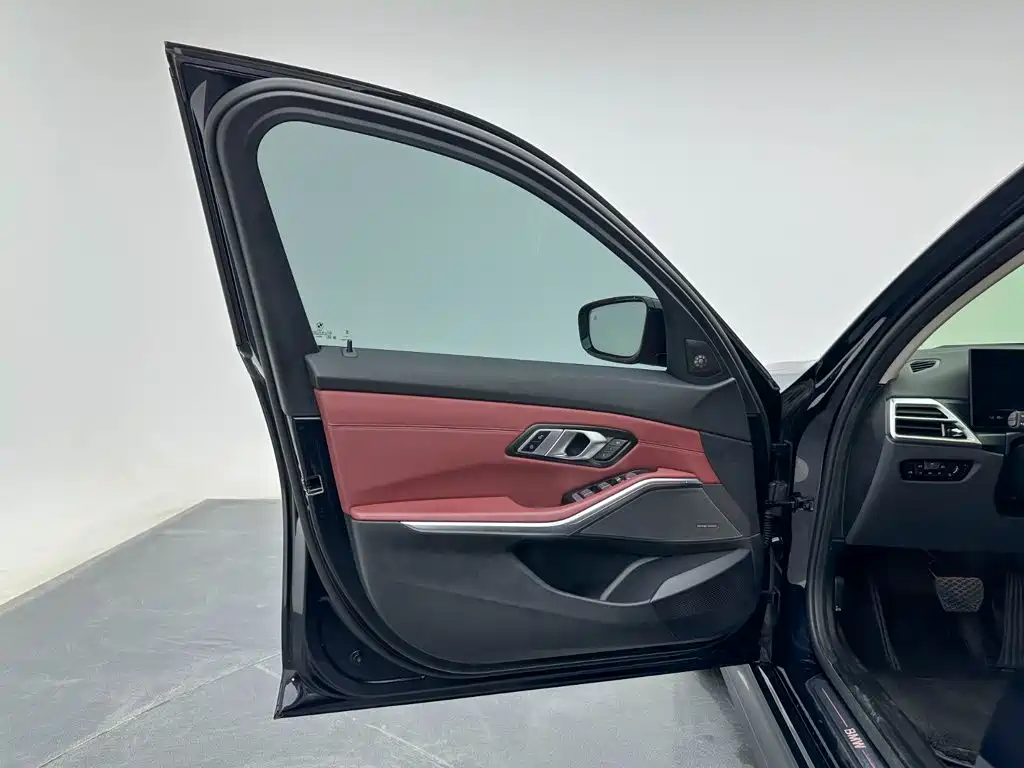 BMW i3 — миниатюра 11