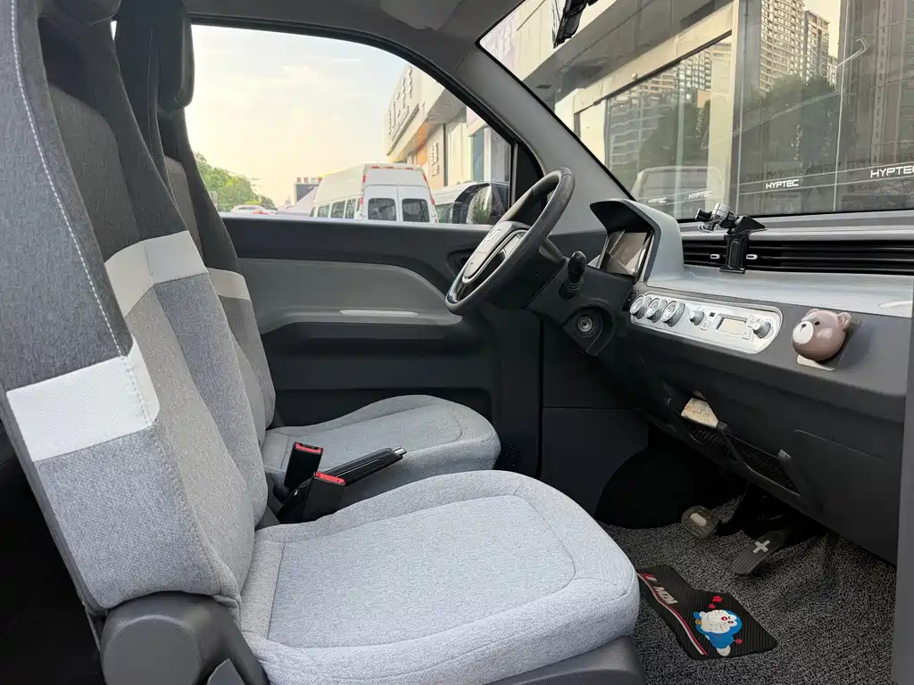 Wuling MINIEV — миниатюра 4