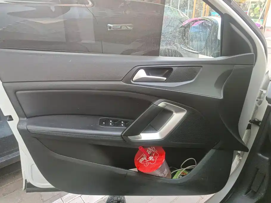 Peugeot 308 — миниатюра 7