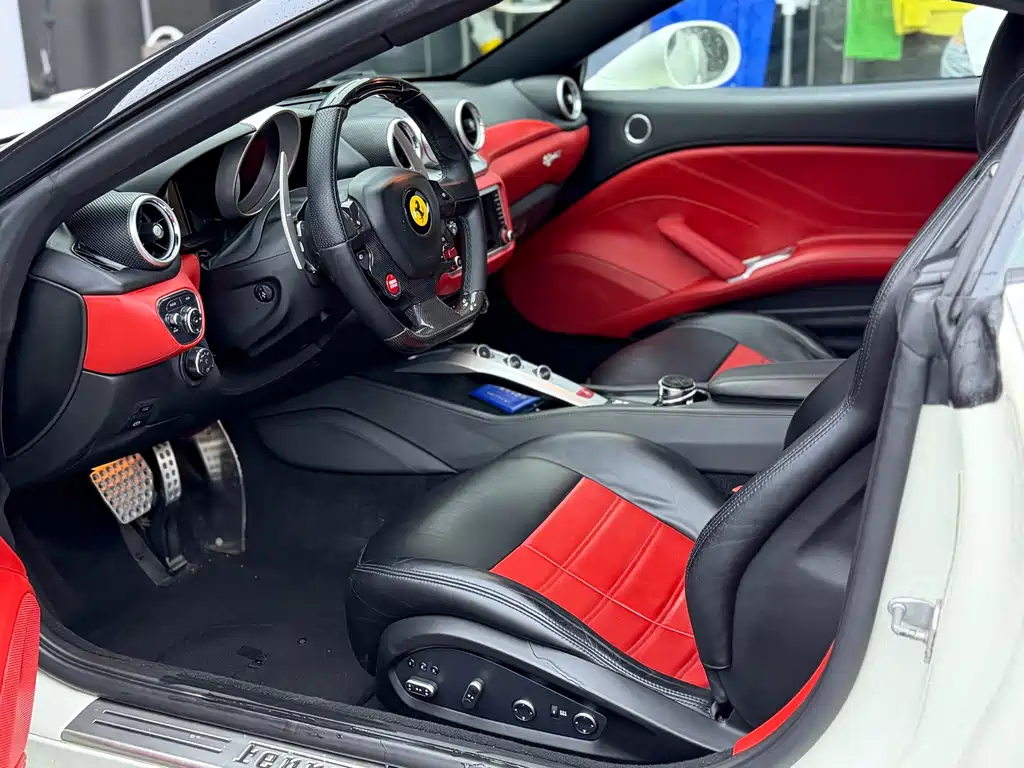 Ferrari California T 2015 3.9T