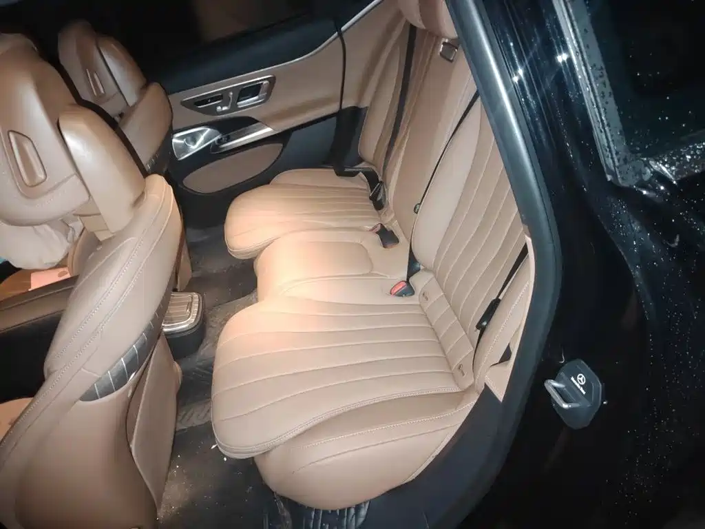Mercedes-Benz E-Class — миниатюра 15