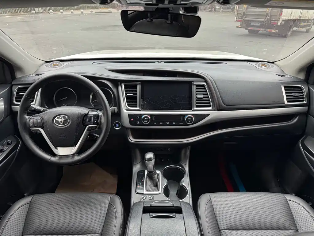 Toyota Highlander — миниатюра 6