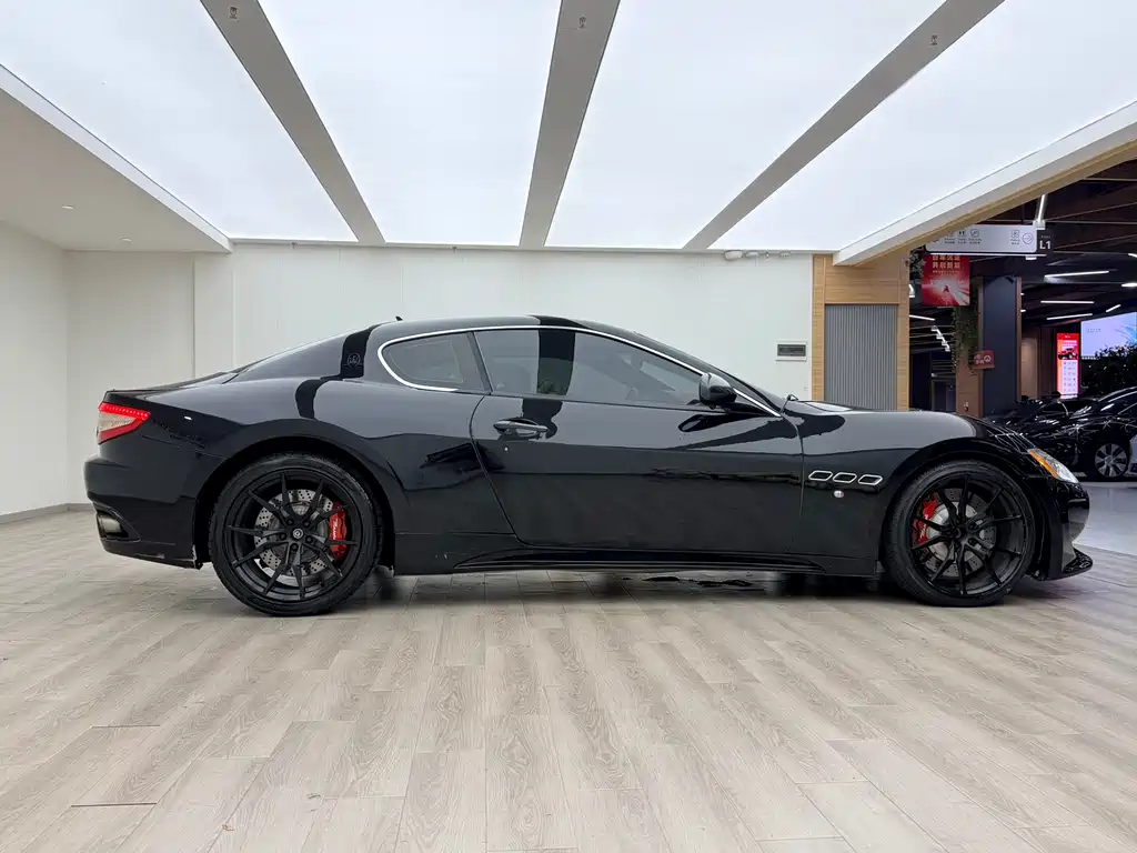 Maserati GranTurismo 2007 4.2L Standard