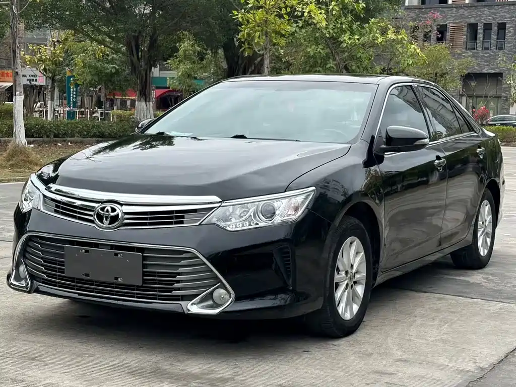 Toyota Camry 2016