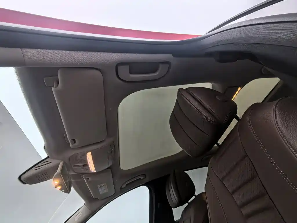 Mercedes-Benz E-Class — миниатюра 14