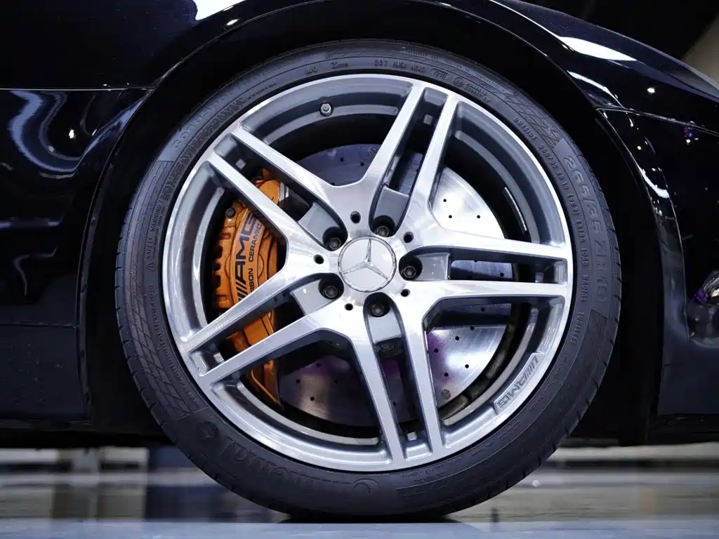 Mercedes-Benz SLS AMG — миниатюра 8