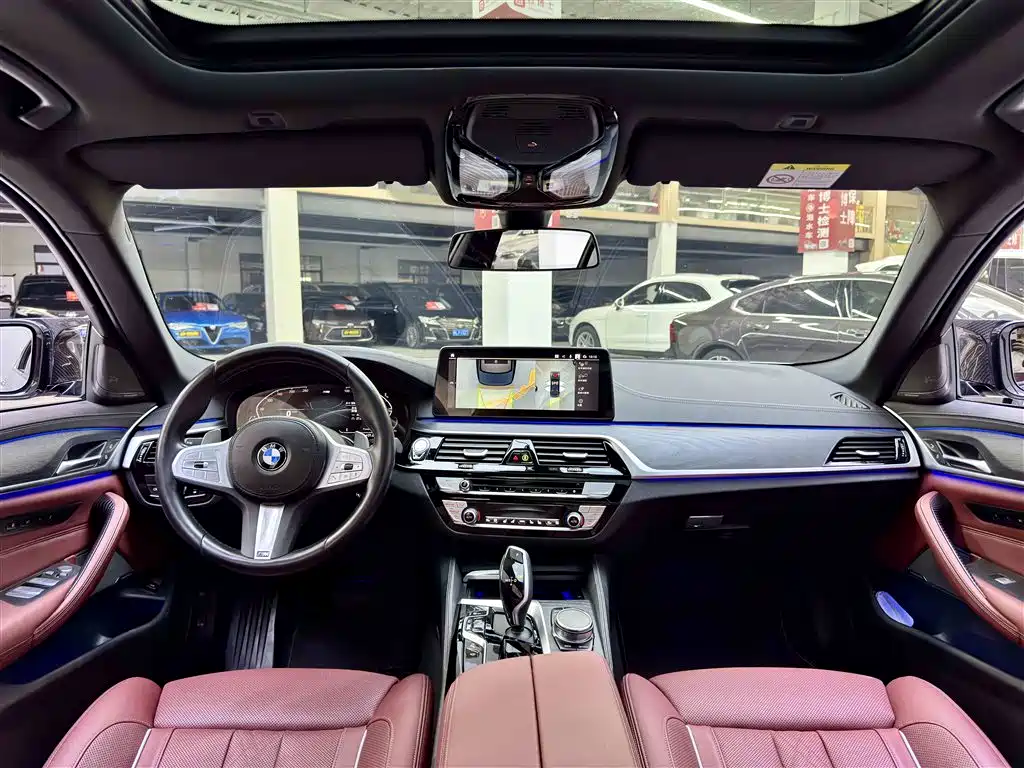 BMW 5 Series — миниатюра 12