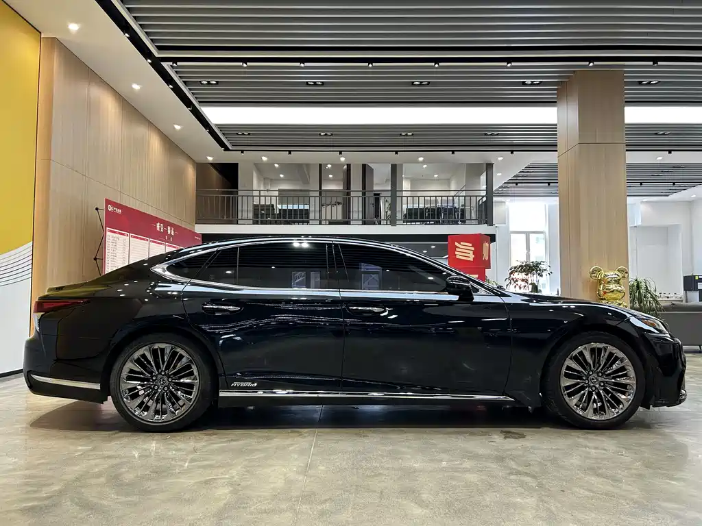 Lexus LS 2018 500h Executive V