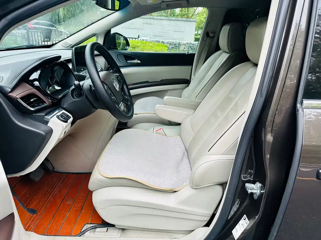 Buick GL8 2020 652T Luxury