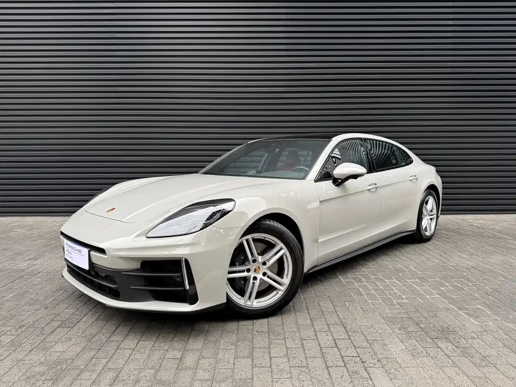 Porsche Panamera 2025