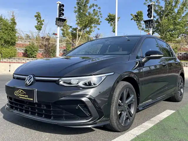 VOLKSWAGEN GOLF 2022