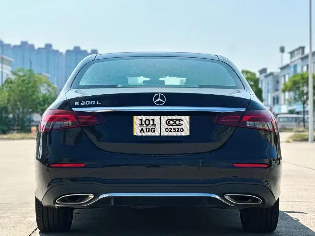 MERCEDES-BENZ E CLASS