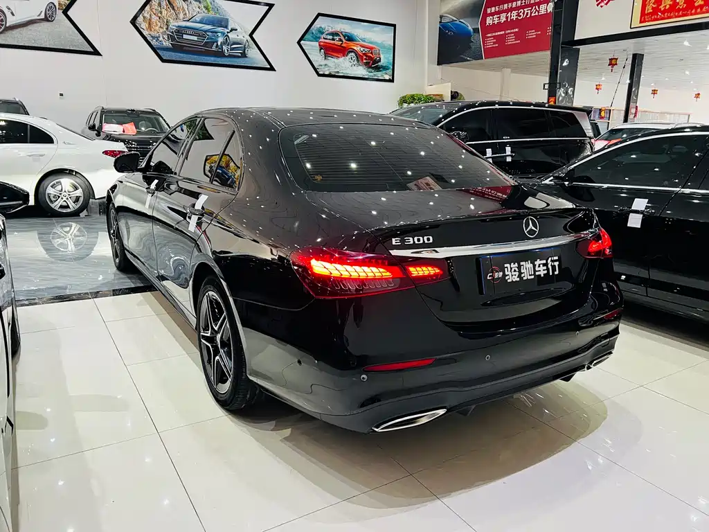 MERCEDES-BENZ E CLASS