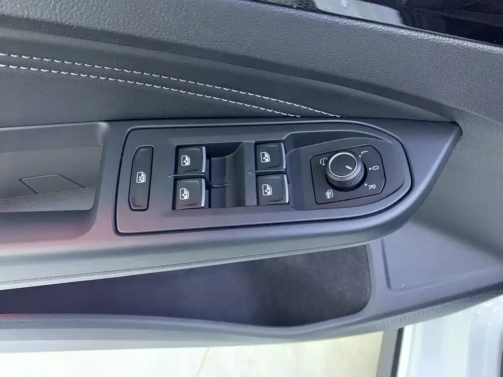 Volkswagen Golf — миниатюра 4