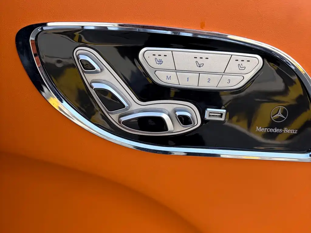 Mercedes-Benz V-Class (Import) — миниатюра 17
