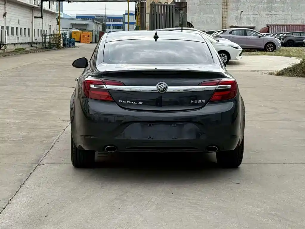 Buick Regal — миниатюра 12