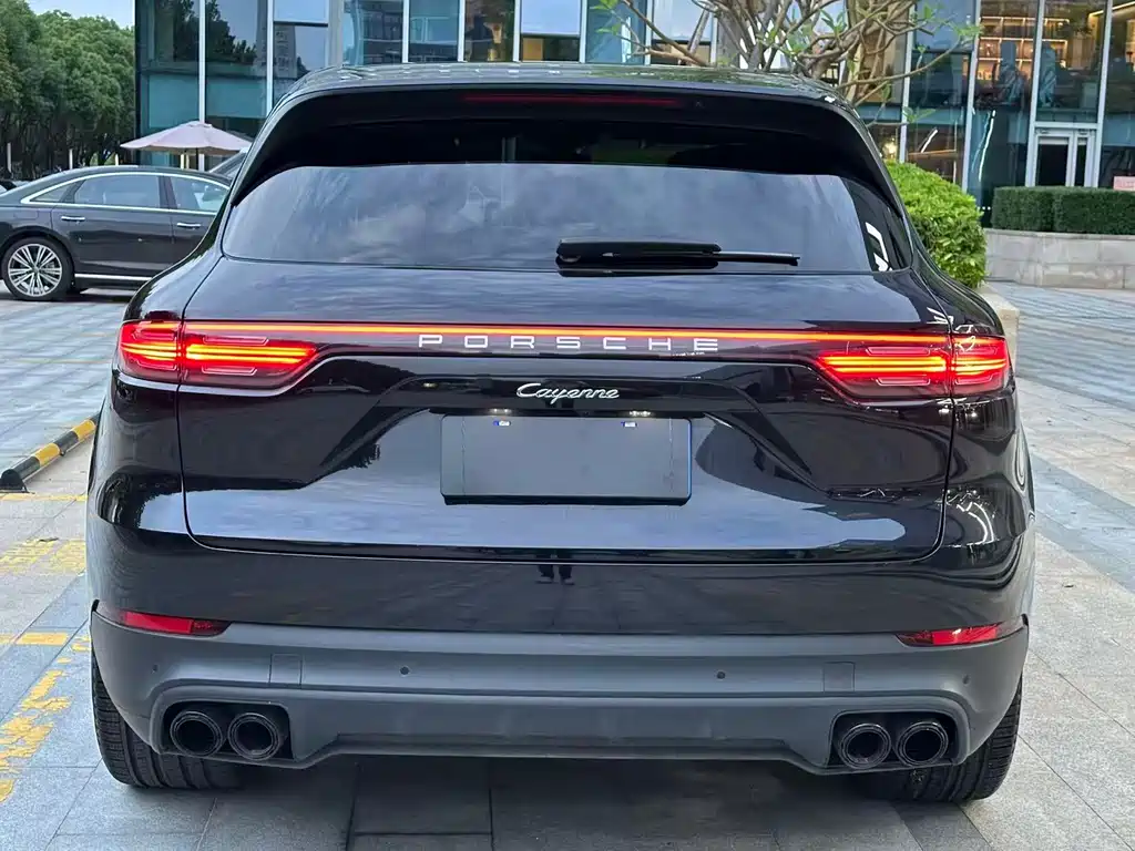 Porsche Cayenne — миниатюра 14