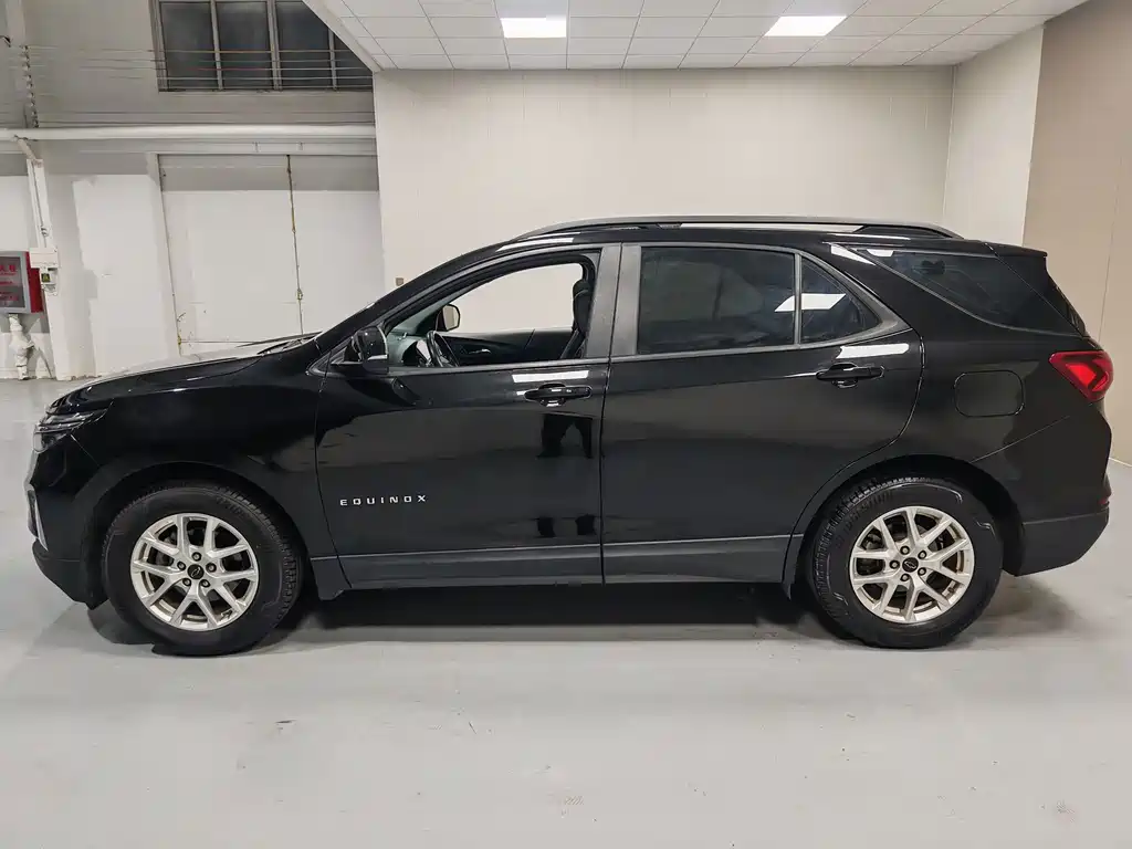 Chevrolet Equinox — миниатюра 14