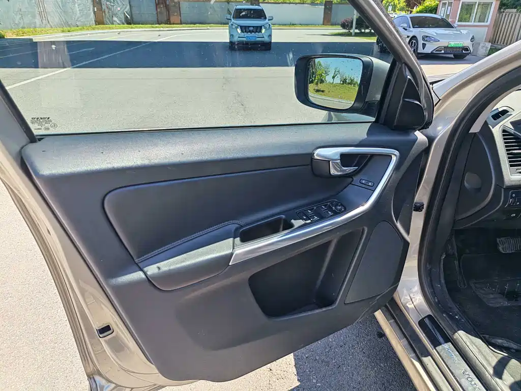 Volvo XC60 2015 T5