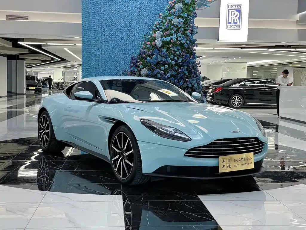 Aston Martin DB11 2019 4.0T V8 Coupe