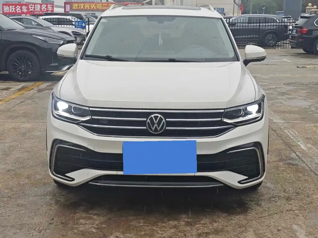 Volkswagen Tiguan L — миниатюра 2