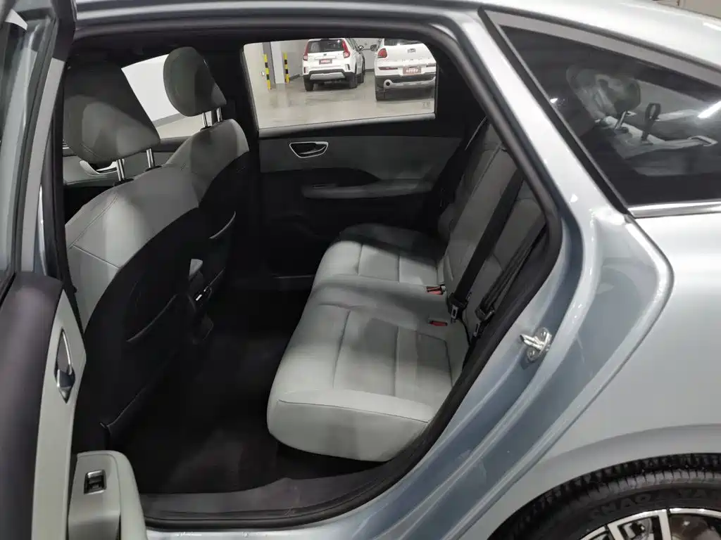 Roewe D6 — миниатюра 15