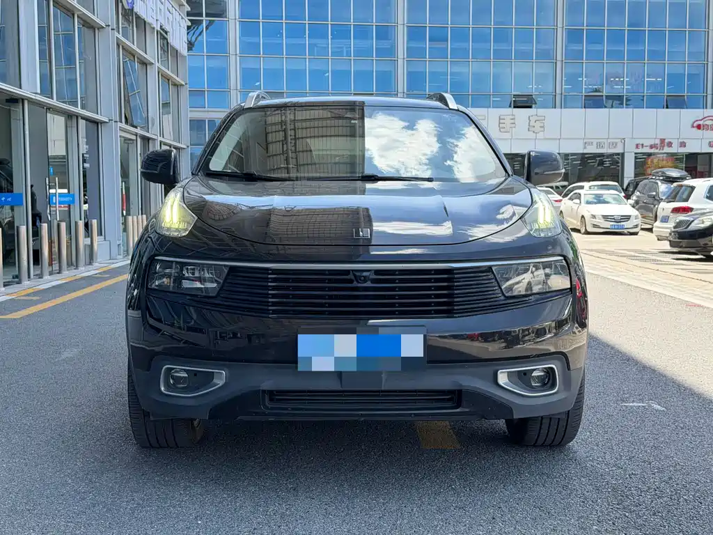 Lynk & Co 01 2019 2.0T Pro V