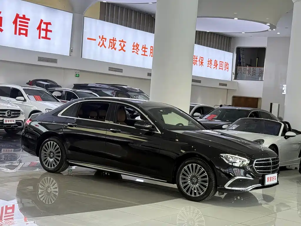 MERCEDES-BENZ E CLASS