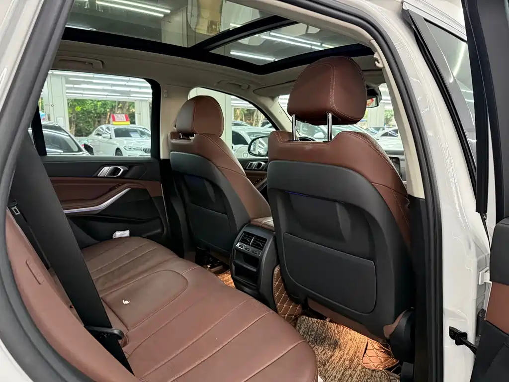BMW X5 (Import) — миниатюра 9