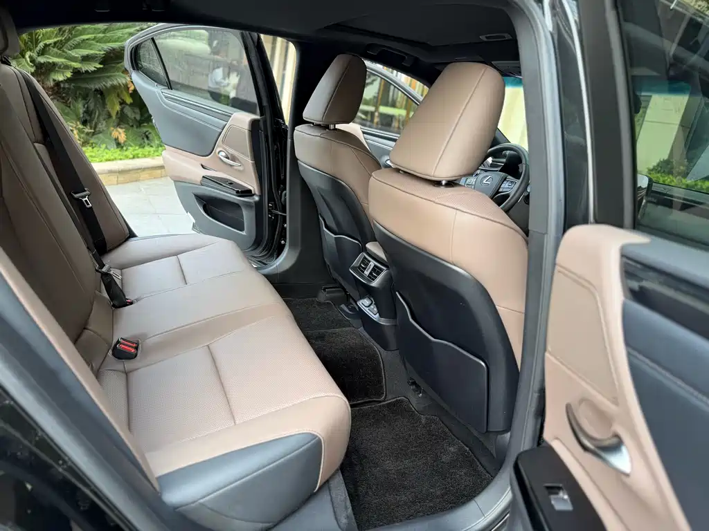 Lexus ES 2023 200
