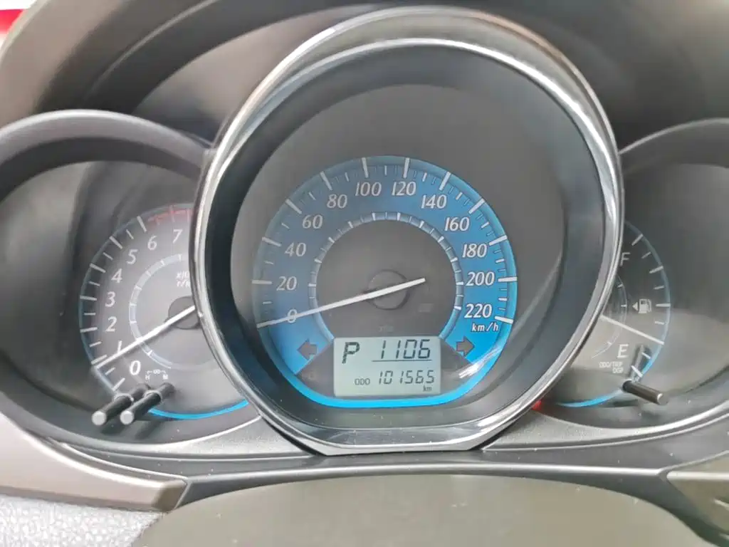 Toyota Yaris L — миниатюра 12
