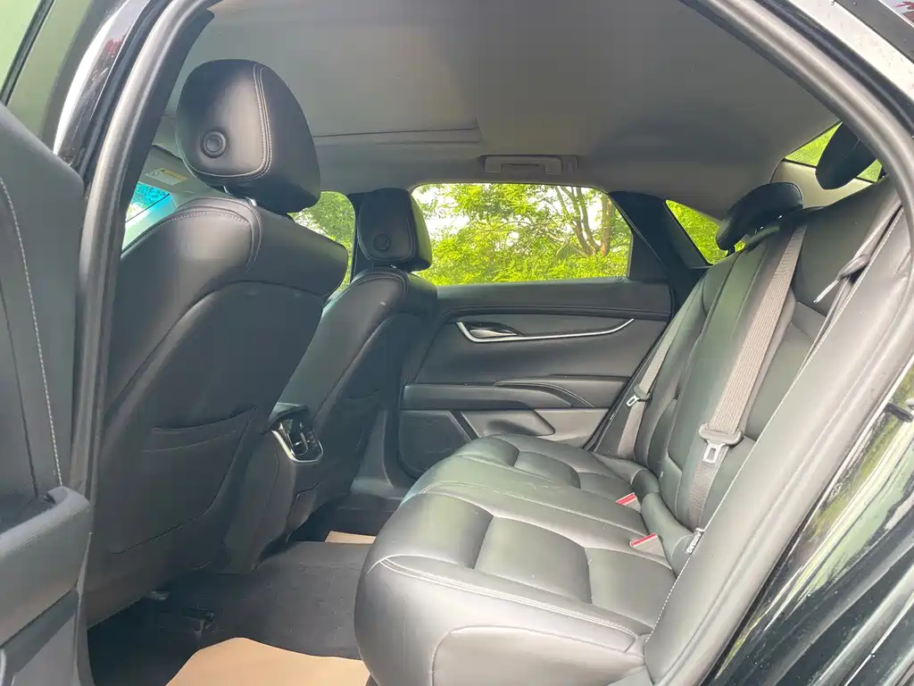 Cadillac XTS — миниатюра 11