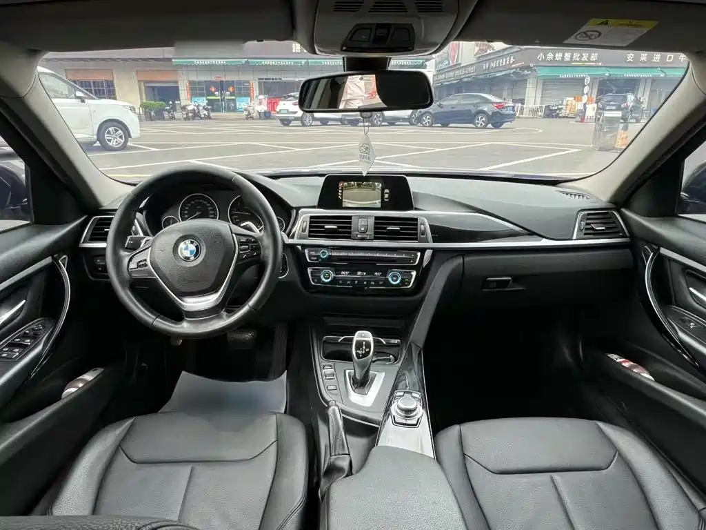 BMW 3 Series — миниатюра 10