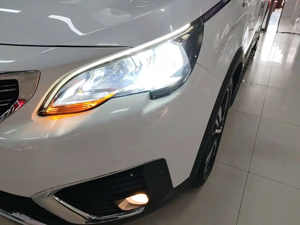 Peugeot 5008 — миниатюра 24