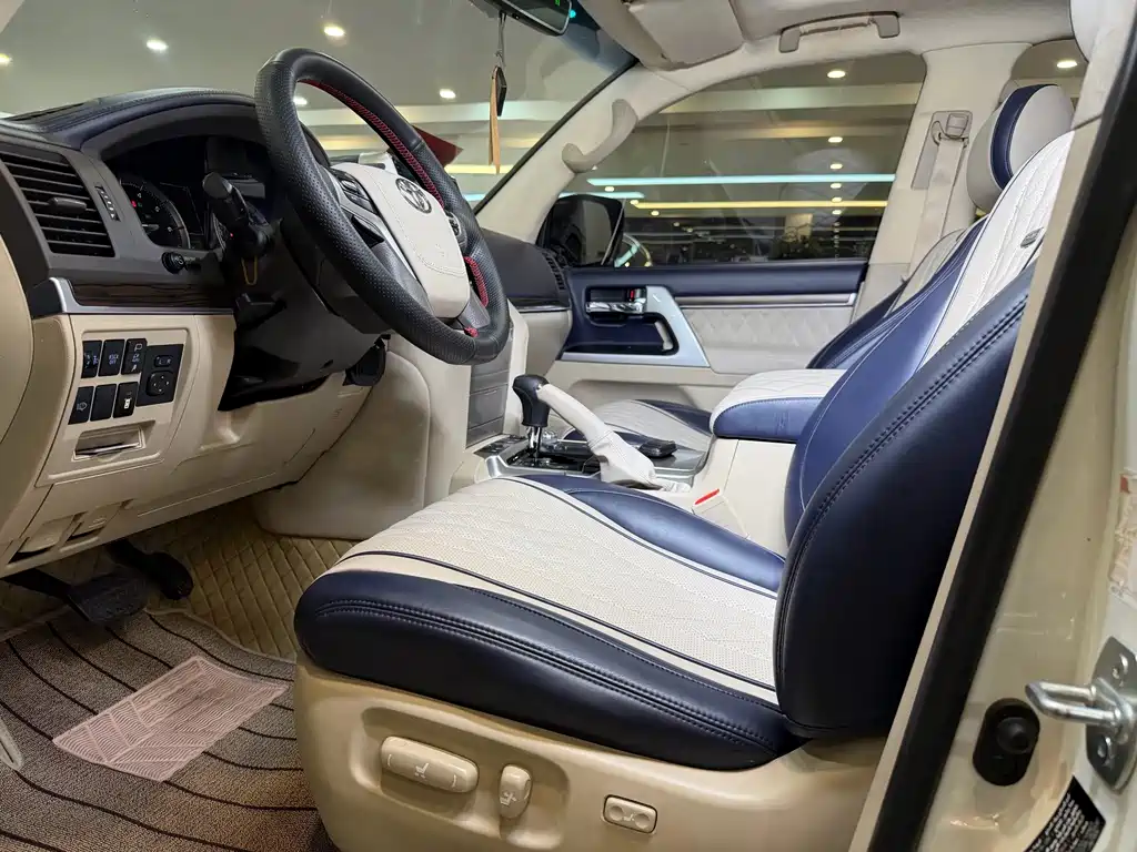 Toyota Land Cruiser — миниатюра 9